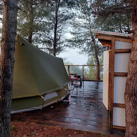 Zelt 6 Camp West * Razanac